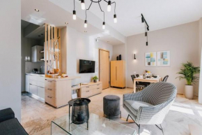 House 8 - In the Heart of Venetian town w. Parking